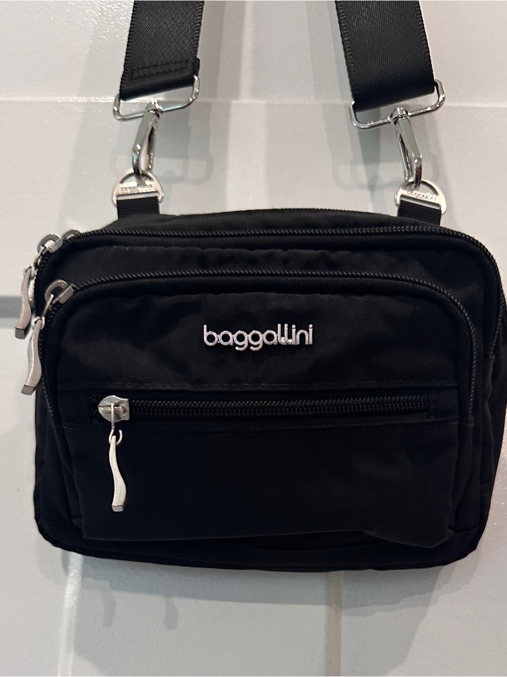 Baggallini Black Nylon Crossbody Belt Bag